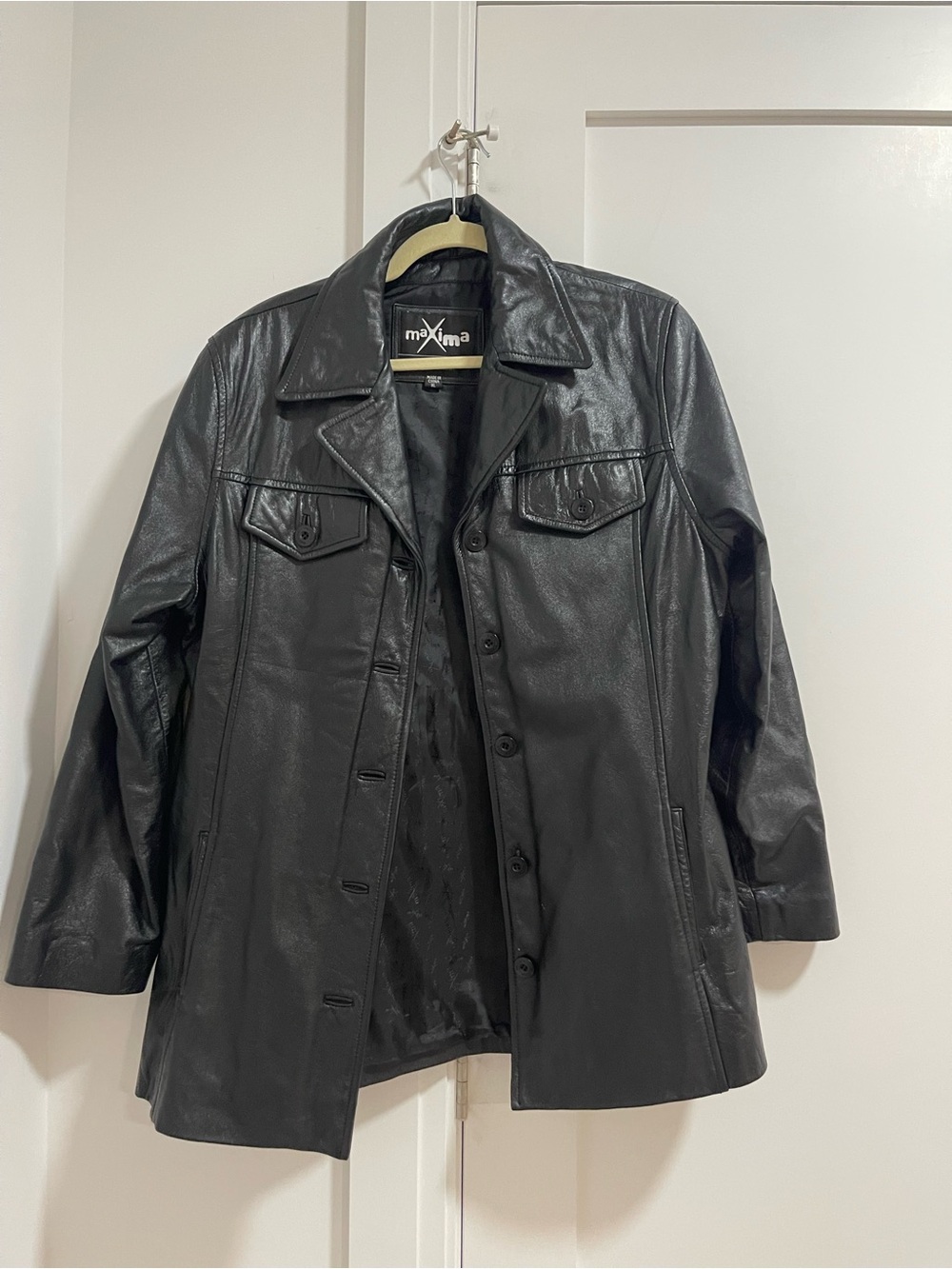Maxima Black Leather Button-Up Jacket with Flap Pockets